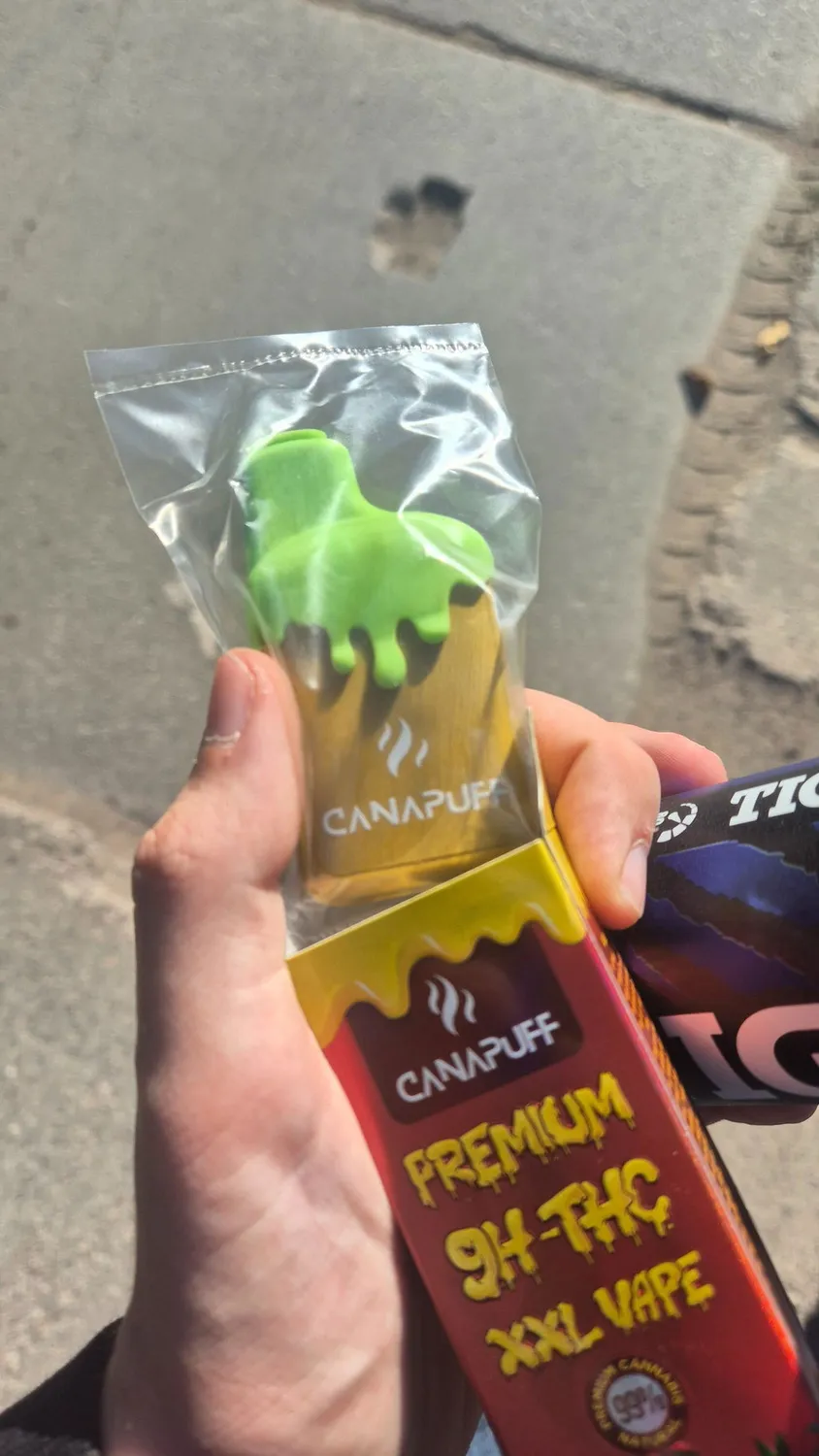 Canapuff 9H-THC XXL vape Candy Cane Kush 2ml mynte