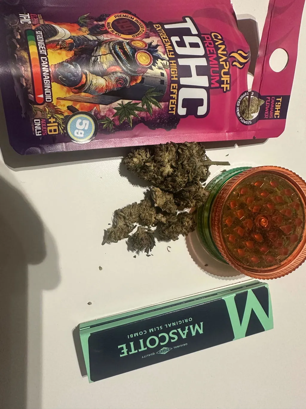 Canapuff Ultra Edition Crazy Monkey indica blomster 1 g 99%