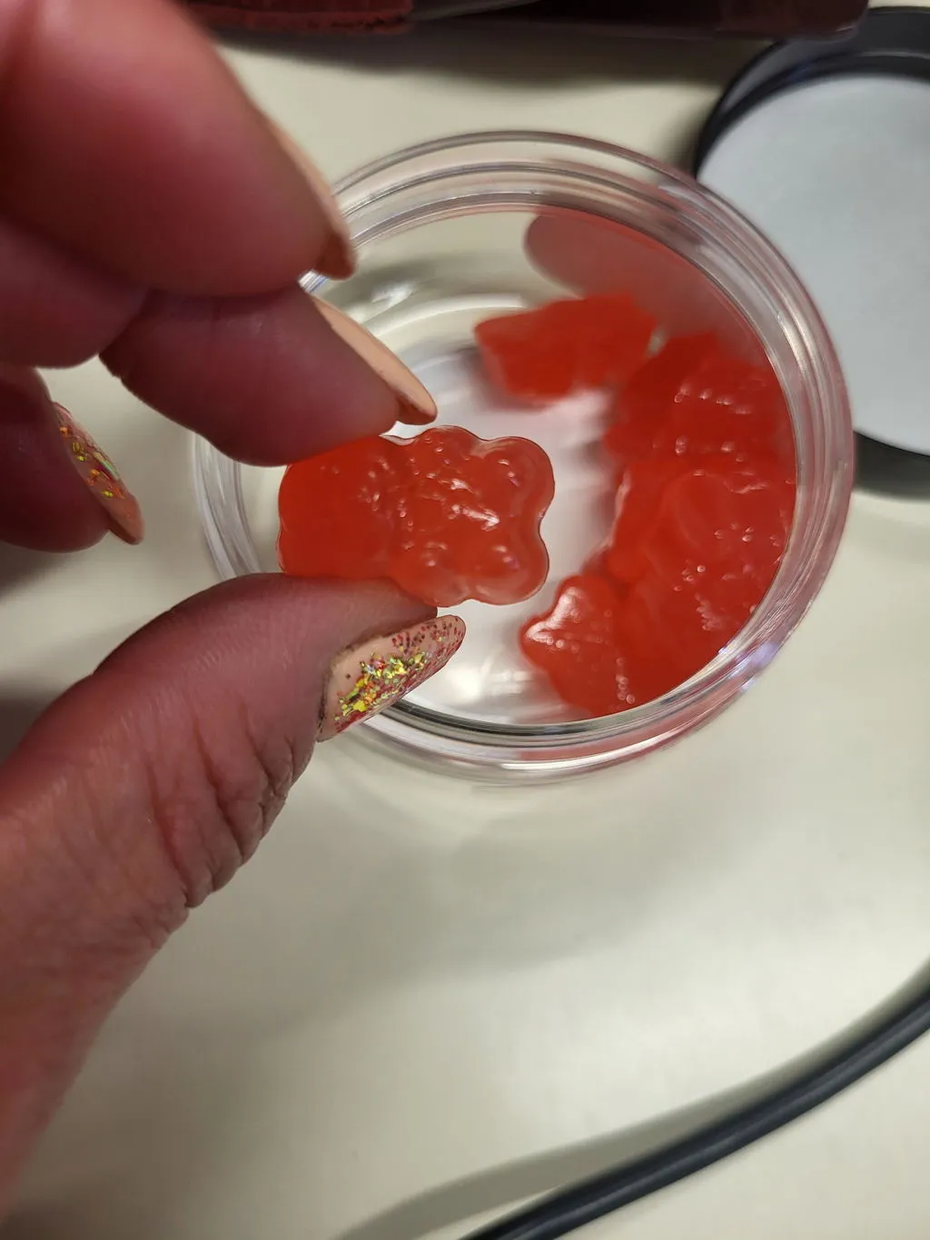 CANAPUFF THCv Strawberry gummies 10 stk jordbær