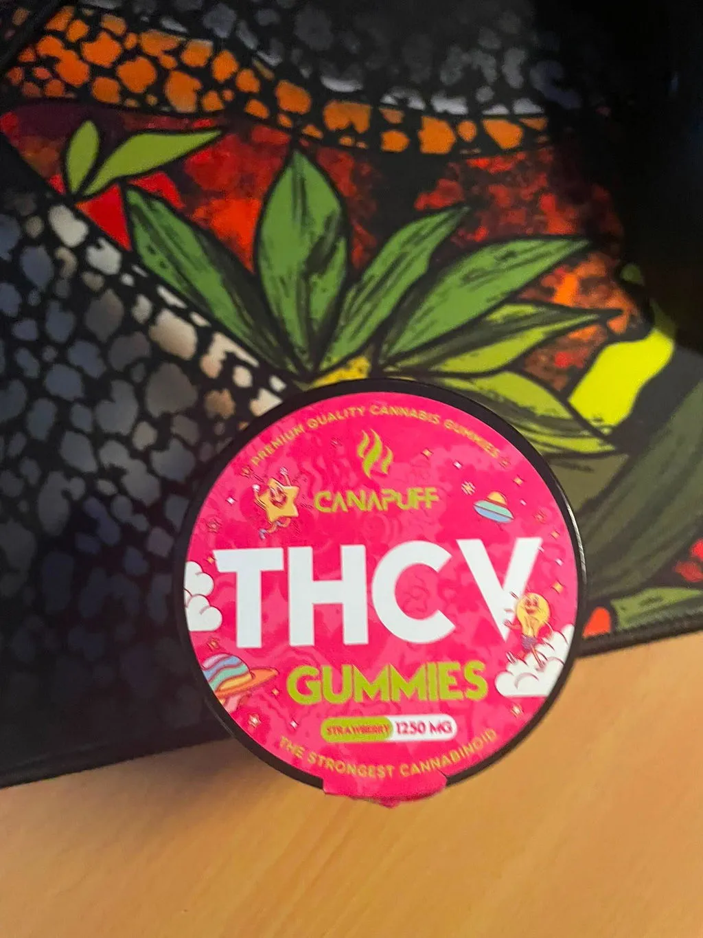 CANAPUFF THCv Strawberry gummies 10 stk jordbær
