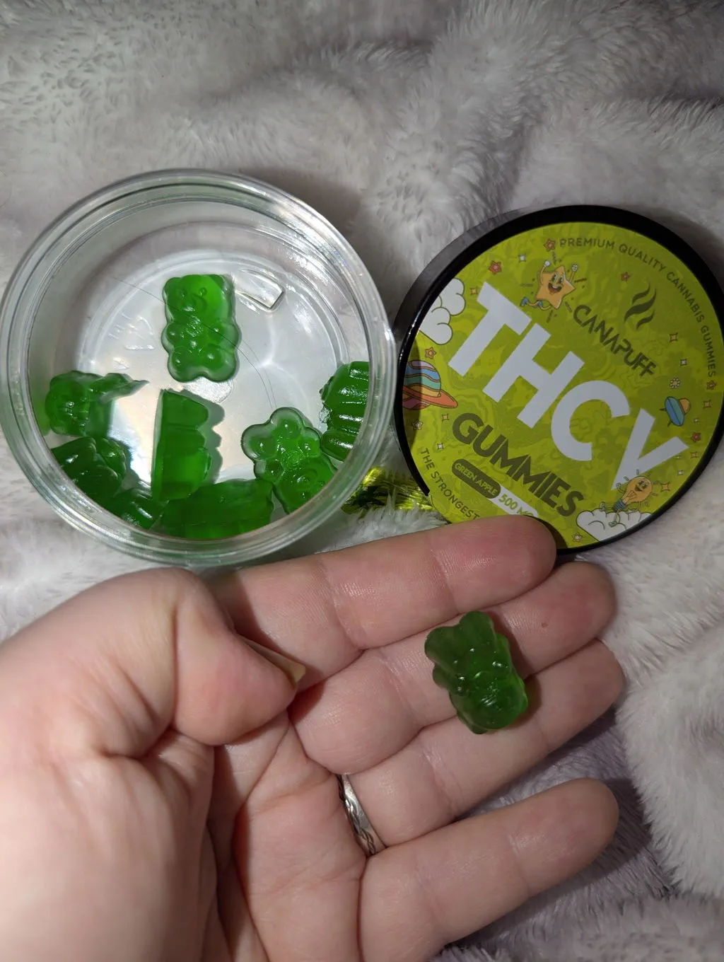 CanaPuff THCv Gummies grønt eple 10 stk syrlig