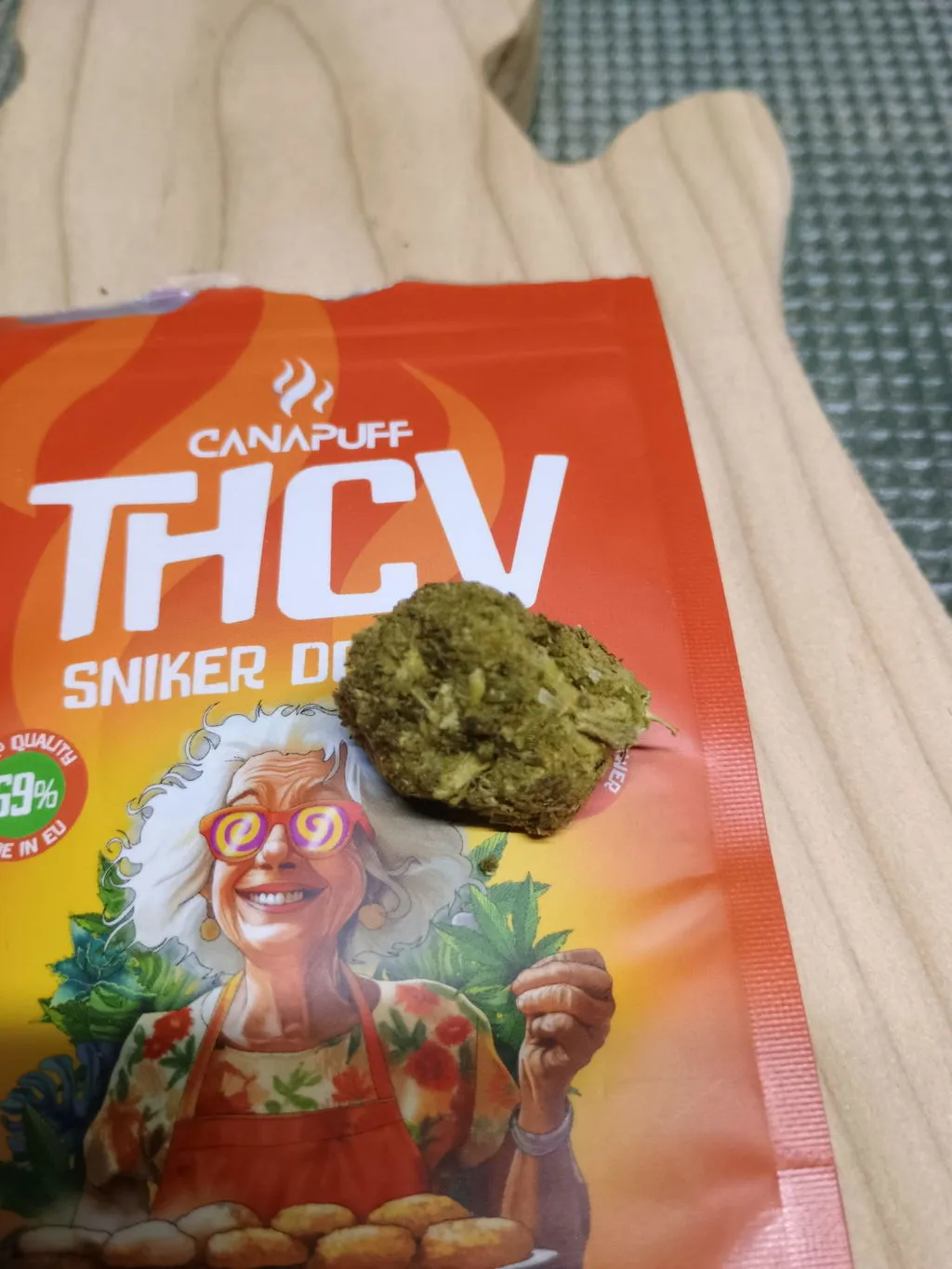 Canapuff THCv Snicker Doodle 69% blomster 1 gram kanel