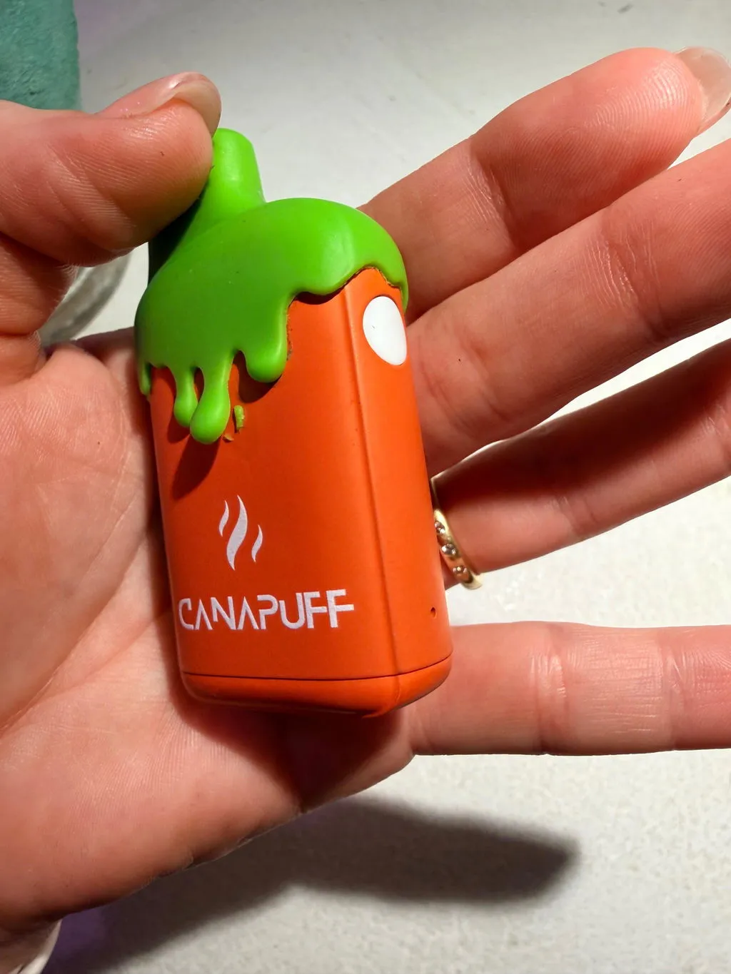 Canapuff Papaya Punch THCv vape 2 ml 99% papaya