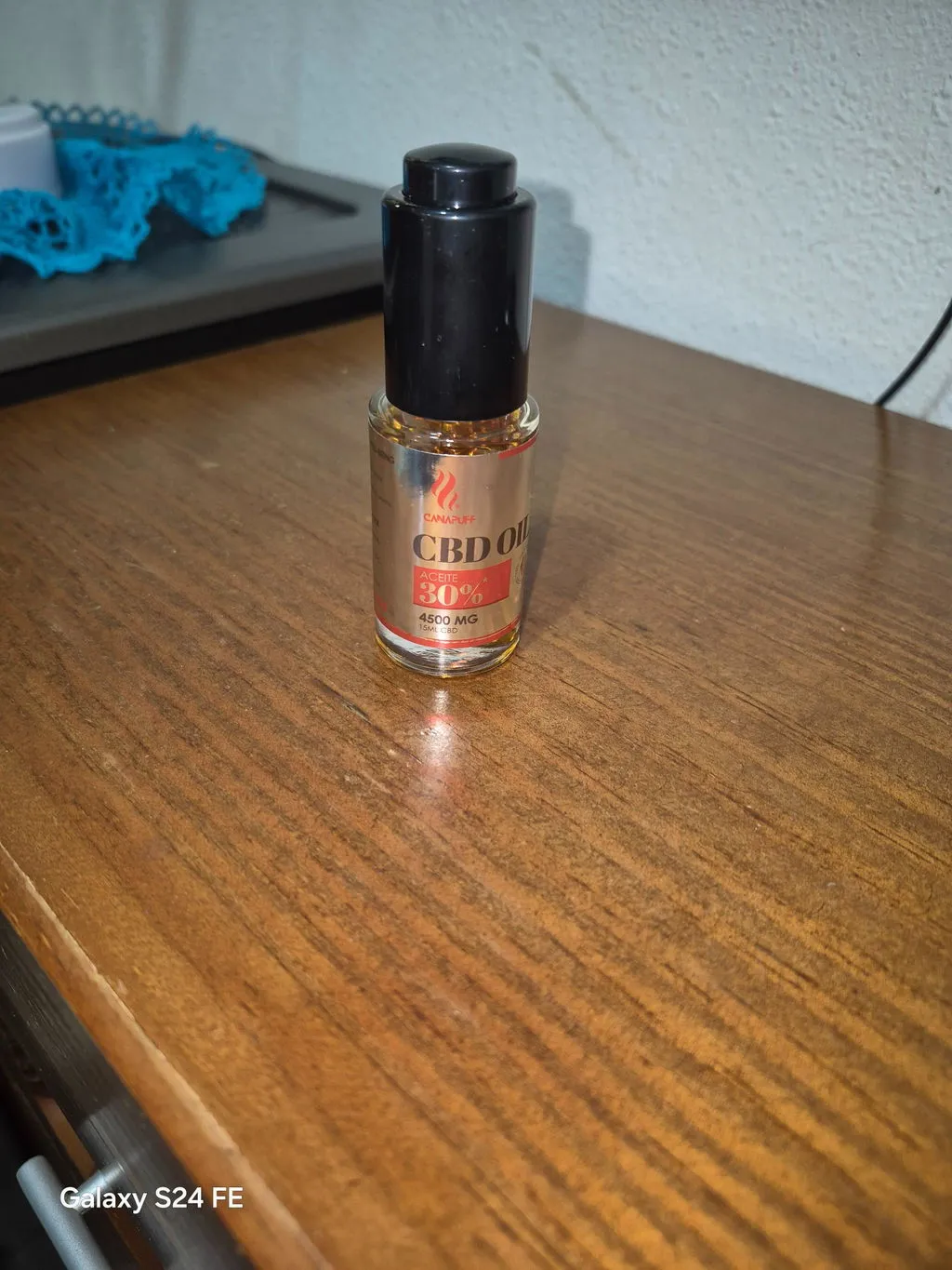 CANAPUFF CBD-olje 30% 15 ml 4500 mg dråper